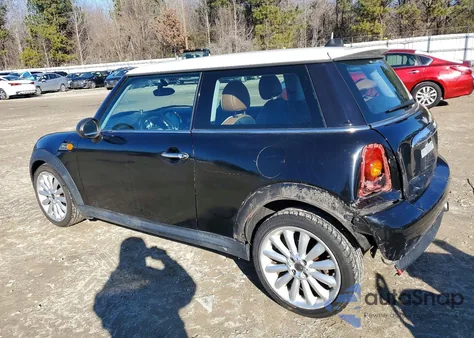 2010 Mini Cooper z USA, uszkodzony, nr VIN WMWMF3C56ATZ23007